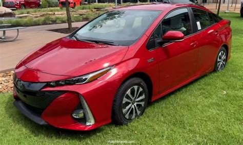 2023 Toyota Prius Other years: 2025 2024 2023 2022 2023 Toyota Prius MT Score 9.1 /10 Add to Compare View Gallery 61 Photos Show More Trims LOOKING …